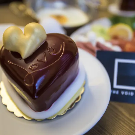 The Void 3* Istanbul